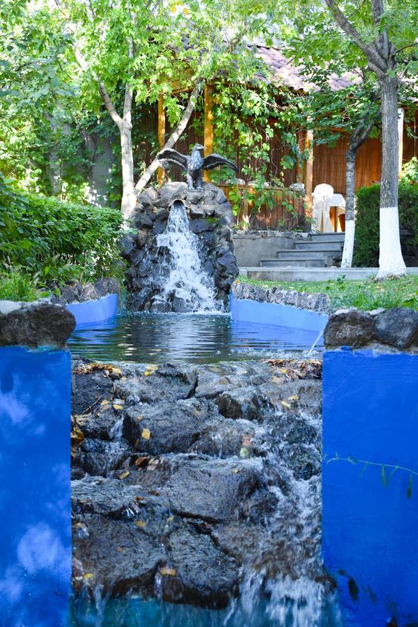 Ureni Hotel Kasagh Esterno foto