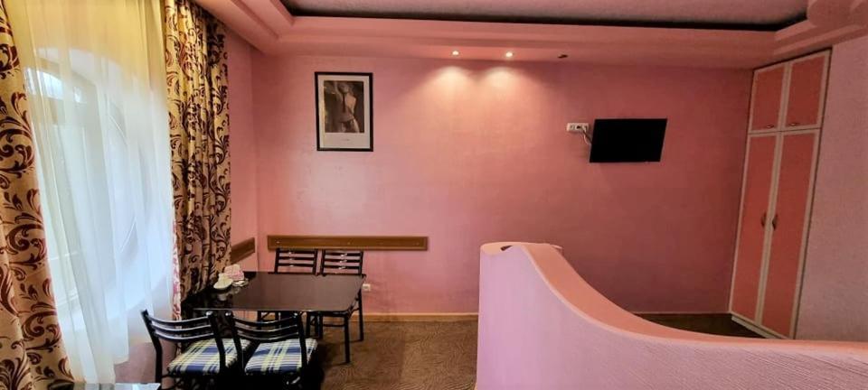 Ureni Hotel Kasagh Esterno foto